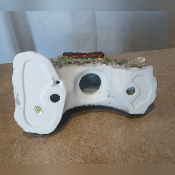 Dickens Collectables Hand Painted Porcelain Accessory - Picture 8 of 9